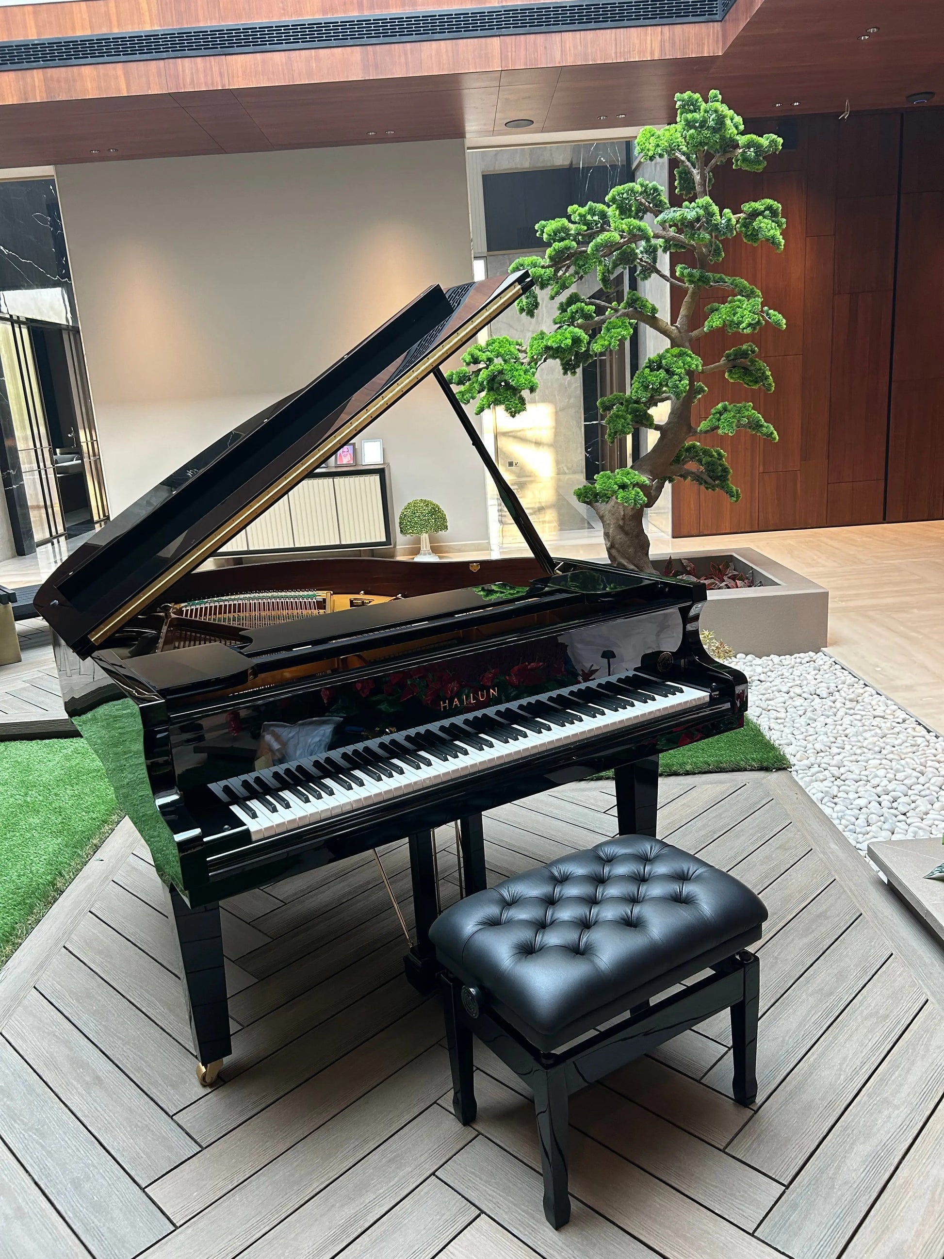 Hailun Grand Piano HG150SE - Black - Mezzopiano